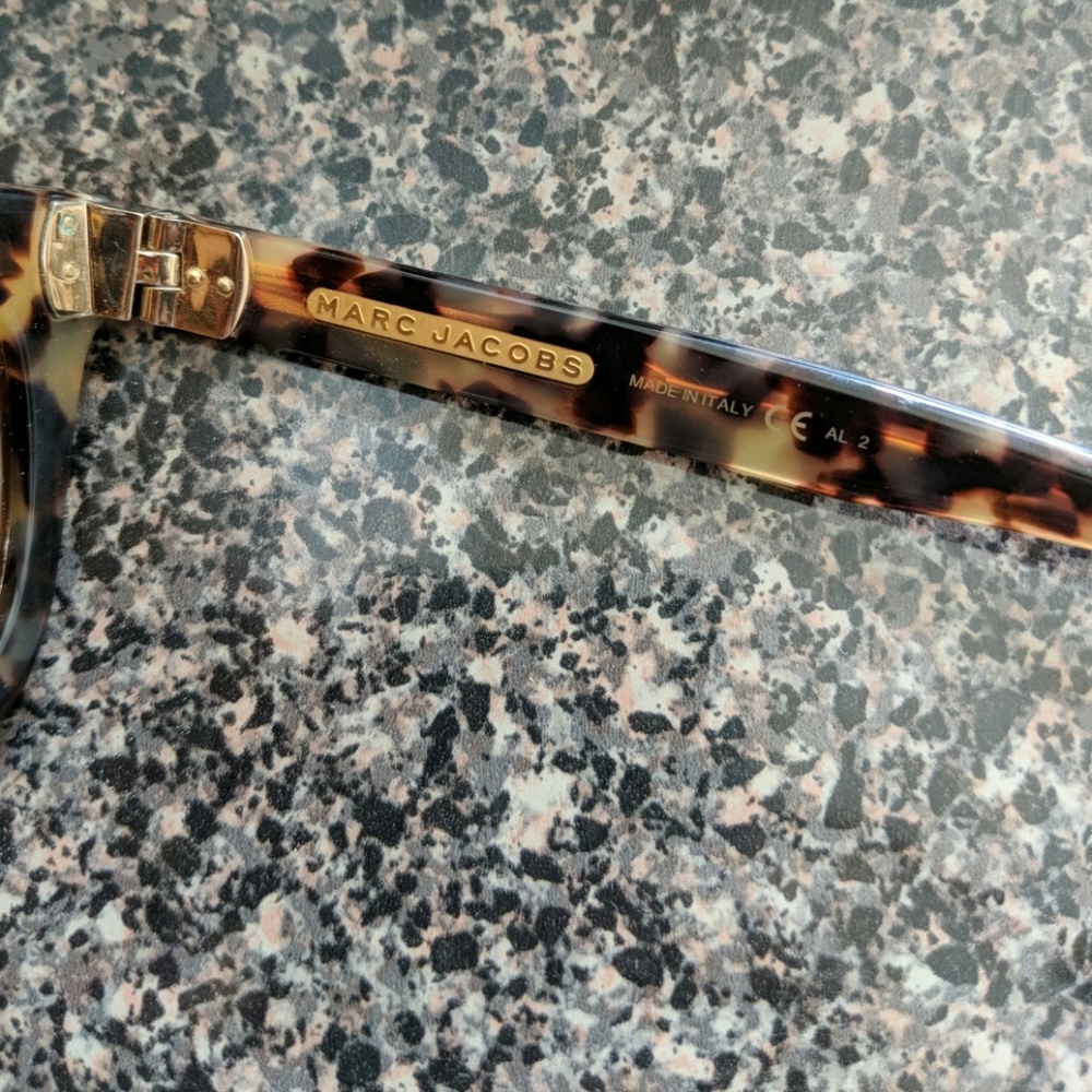 Marc Jacobs Sunglasses - Picture 5 of 6